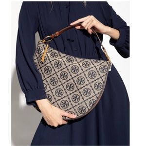 TORY BURCH - Hobo Monogram Bag in Tan & Blue